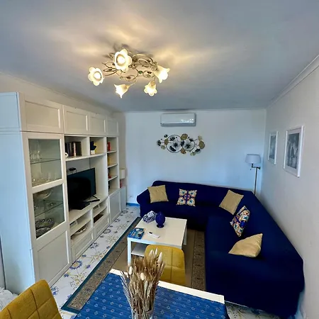 Holiday home Joy